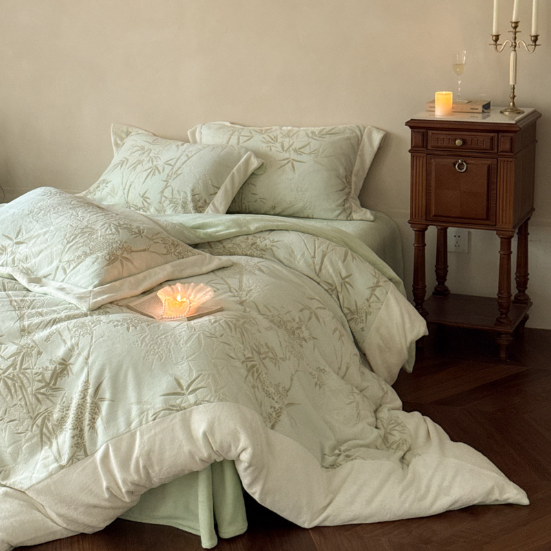 Una clase de seda de cuatro piezas