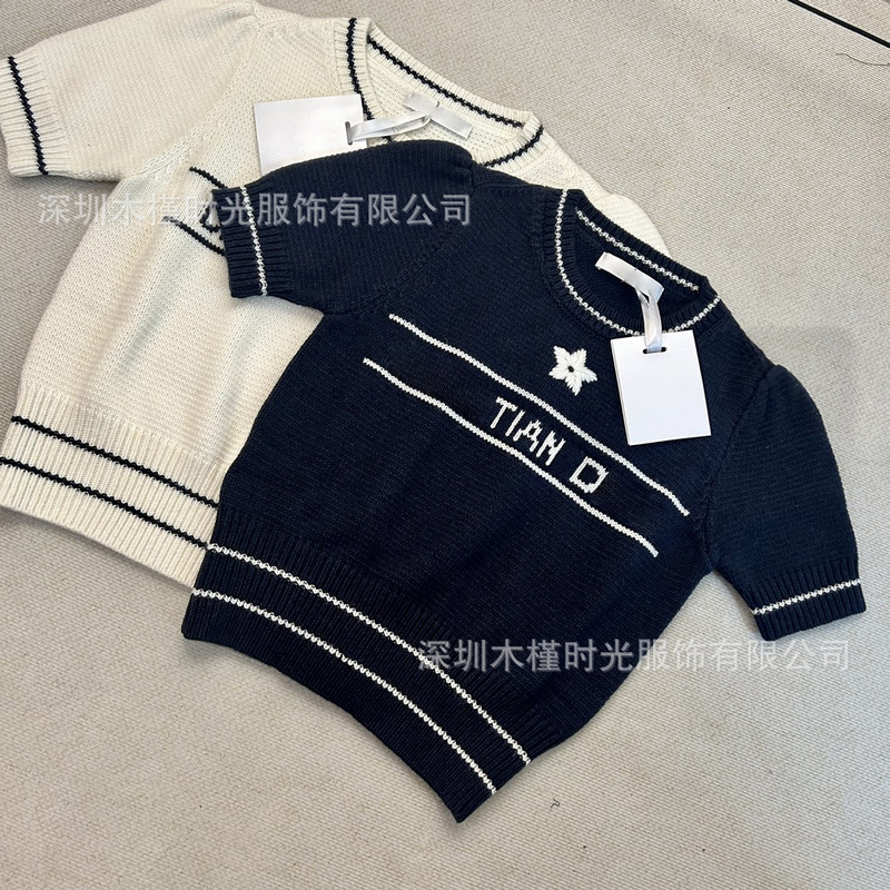 Ready Stock Wholesale~ Nanyou High-End Women's Clothing Dr Five-Pointed Star Jacquard Round Neck Short-Sleeved Chanel-Style Knitted Wool Sweater for Women Ready Stock Wholesale~ Nanyou High-End Women's Clothing Dr Five-Pointed Star Jacquard Round Neck Short-Sleeved Chanel-Style Knitted Wool Sweater for Women