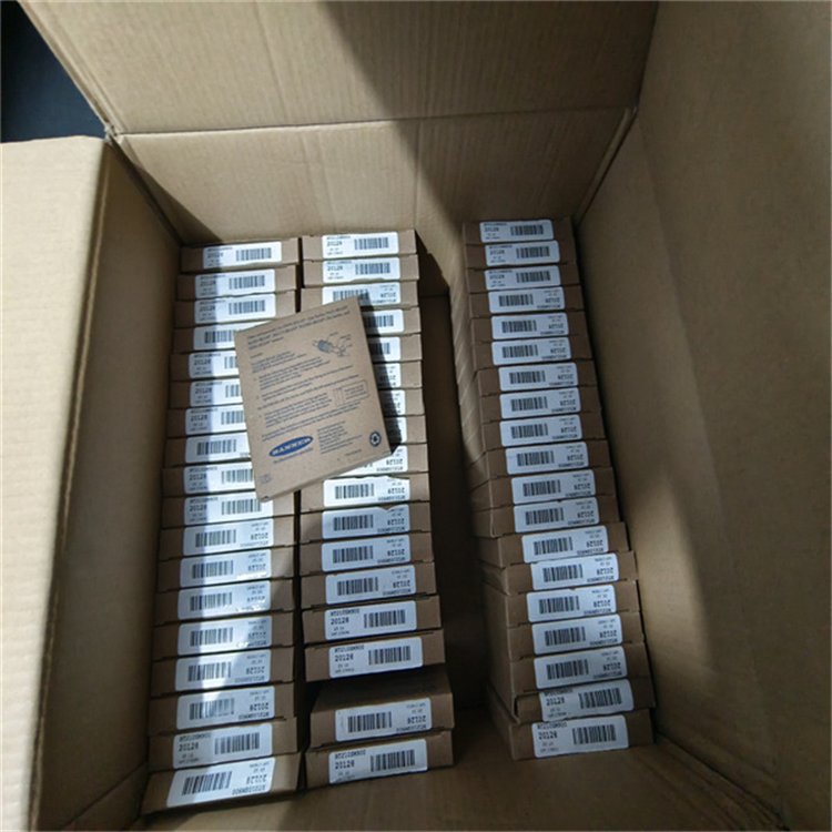 美国 BANNER 邦纳 806249 传感器 DXM700-B1R4 代理 现货
