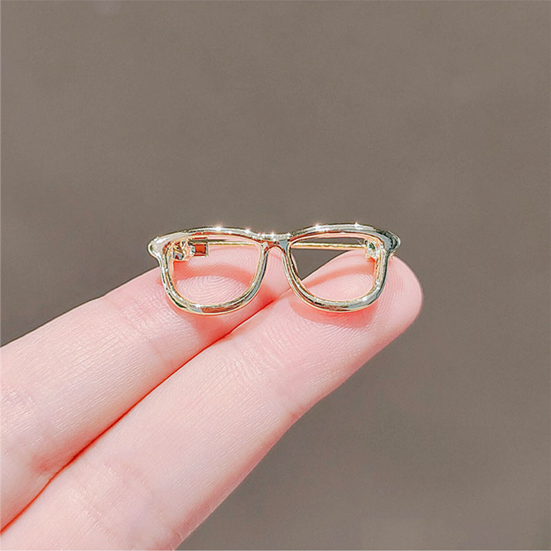 Simple Style Glasses Alloy Plating Hollow Out Unisex Brooches display picture 4