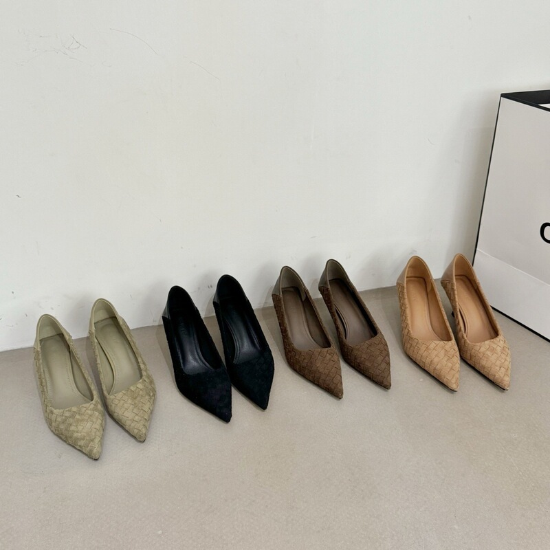 Woven Elegant Pointed Toe Cat Heel Flats for Women 2025 Autum New Commuter Pointed Toe Woven Small Heel Medium Heel Flats for Women