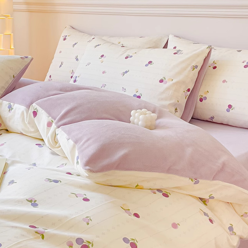 Juego de cuatro piezas de terciopelo de leche de algodón puro 2023 nuevo otoño e invierno más funda de edredón de sábana de terciopelo de coral juego de tres piezas