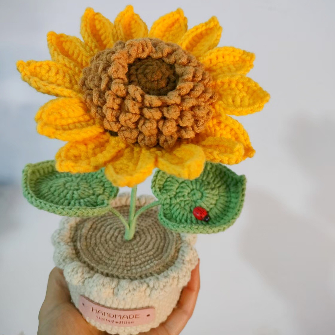 Productos acabados de lana tejida a mano flor de punto de hippopotamus imitación flor inmortal flor creativa ganchillo decoración ornamentos florales