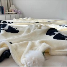 【】卡通牛奶绒熊猫毯法兰绒休闲毯办公室沙发毯午睡盖毯子亲柔软