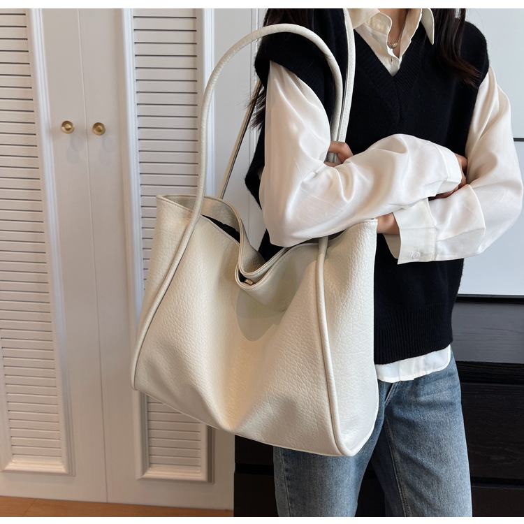 Premium Women's Shoulder Bag Large Capacity Commuter Tote Bag_voghion.com