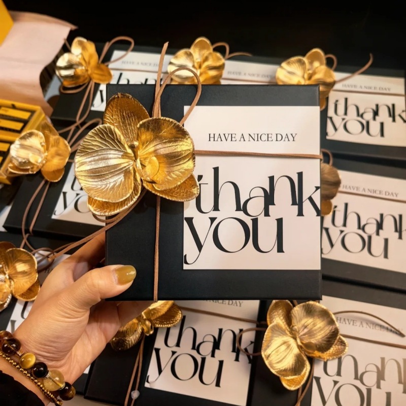 La industria de belleza abrió una caja de regalo para acompañar al salón de belleza para enviar a los clientes un regalo creativo de alto nivel de martillo de 18 cajas vacías lujosas