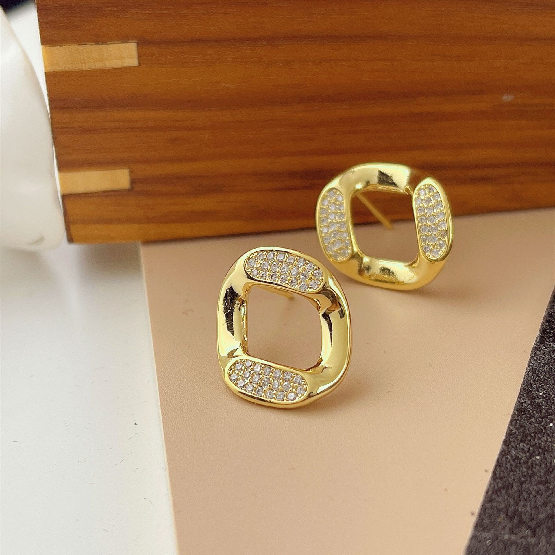 F7695 스퀘어 마이크로 임베디드 귀걸이