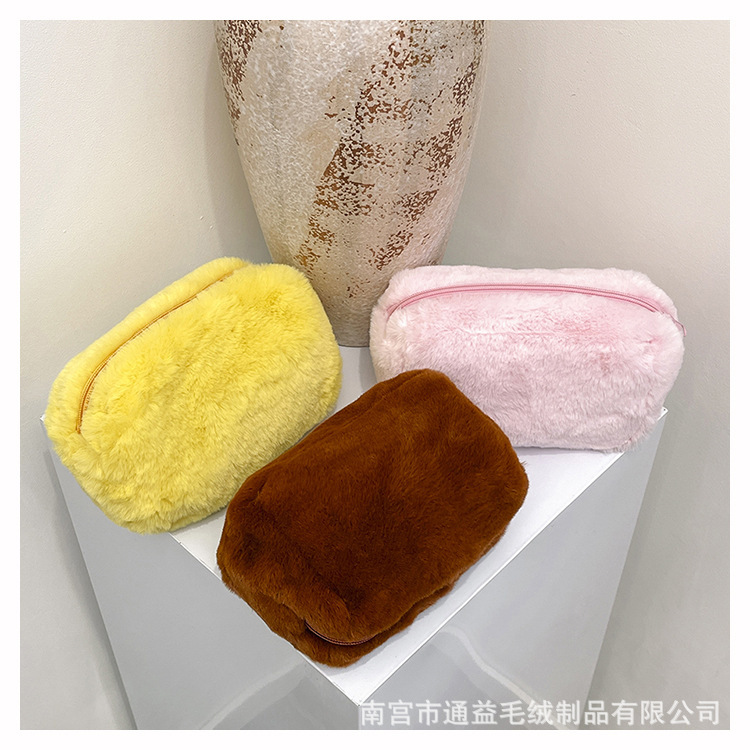 Ins Girl's Solid Color New Plush Pencil Bag Handbag Candy Color Portable Sweet Soft Waxy Cosmetic Bag Pencil Bag