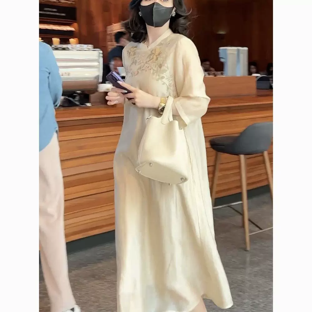 新中式国风复古刺绣改良旗袍裙2024夏季新款宽松大码显瘦连衣裙女