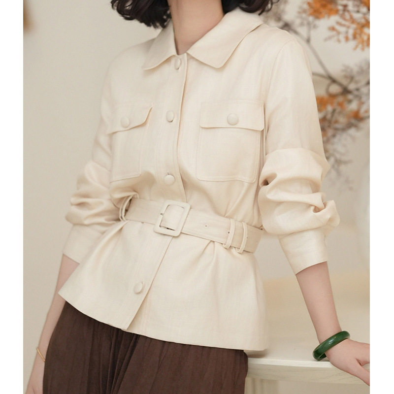 Áo khoác ngắn nữ pha Tencel và linen cổ polo tay dài chiết eo tôn dáng — Màu be