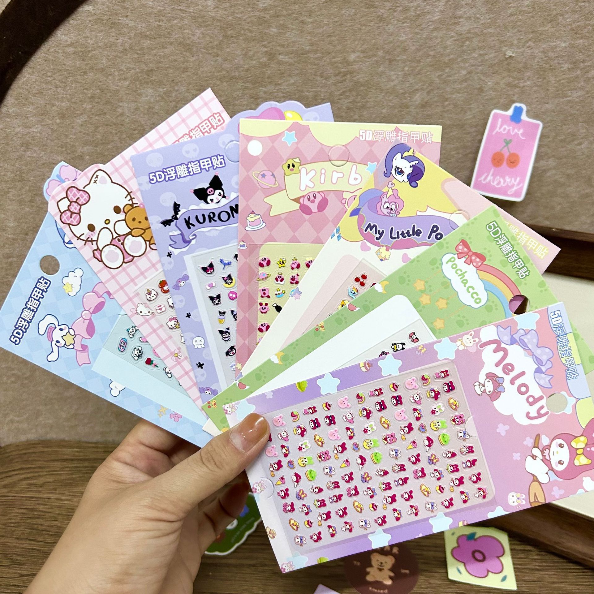 Parche de uñas Sanrio para niños, lindo y divertido Kulomi 5D en relieve pegatinas de uñas impermeables, manual de pegatinas decorativas