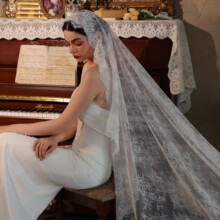 V528睫毛蕾丝主婚纱新娘头纱 复古超仙长款拖尾教堂外景样片