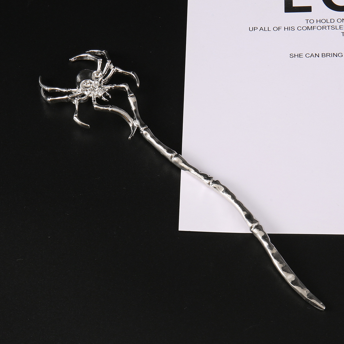 1 Piece Quantity Holiday, Party, Street Occasion Women's Retro Skull Alloy Plating Hairpin