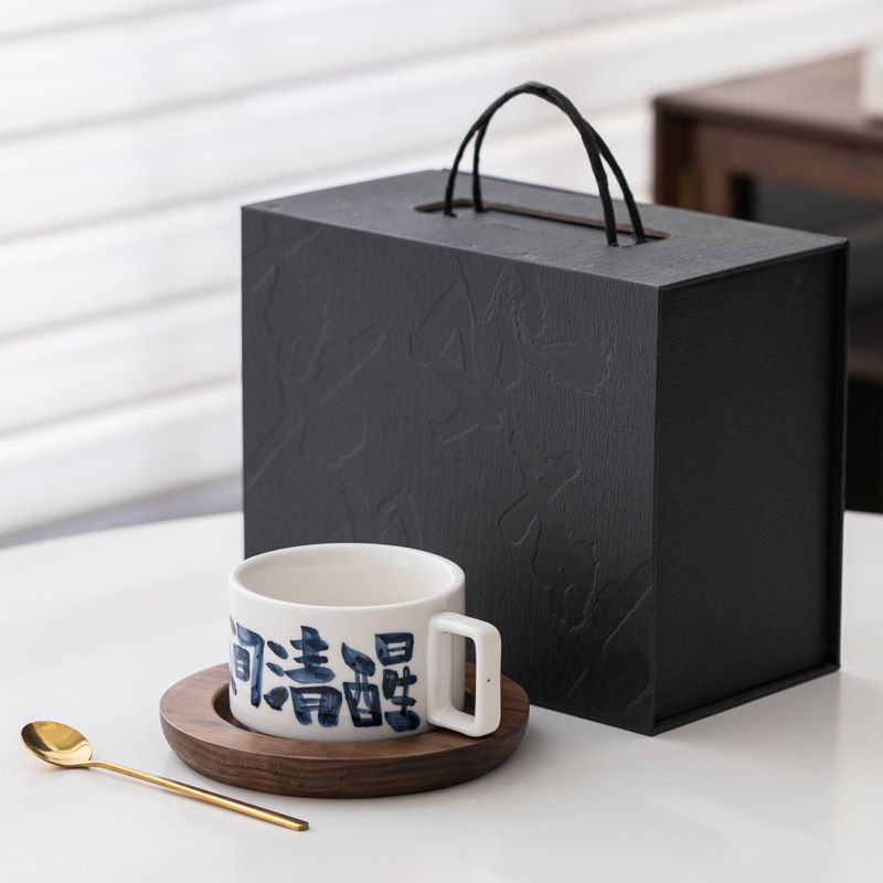 Cuchara de portavasos sobrio con caja de regalo