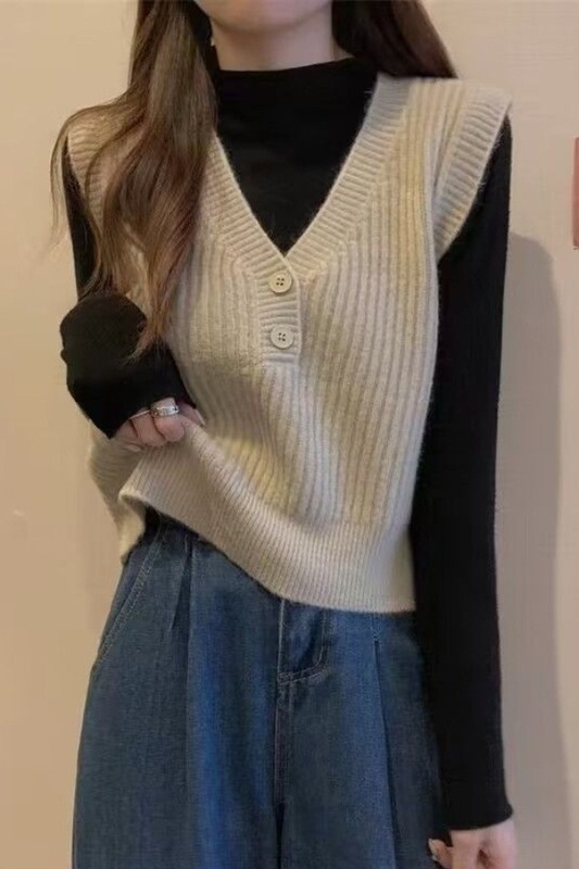 法式短款针织马甲女秋冬设计感内搭叠穿无袖V领毛衣日系慵懒复古|undefined