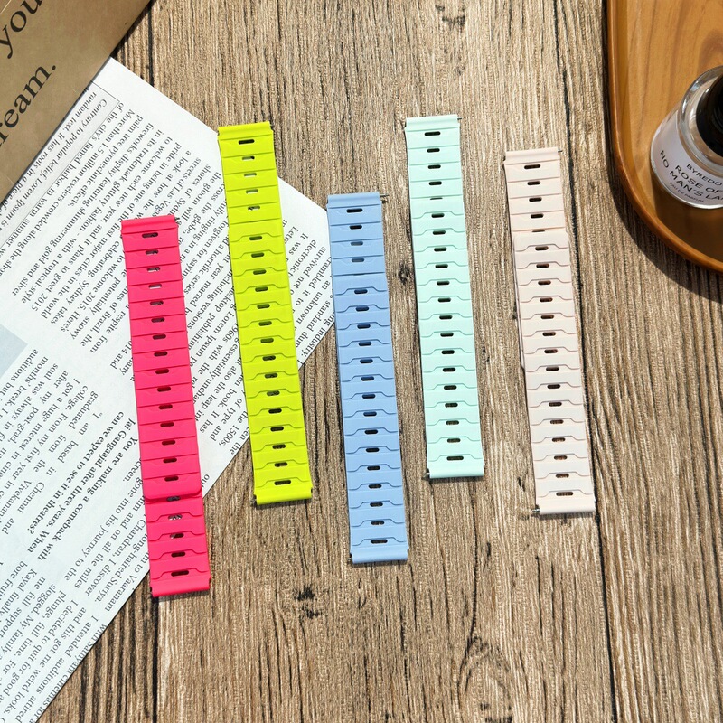 Suitable for Huawei Gt4 Gt5 Samsung 18 20 22mm Dragon Scale Silicone Magnetic Watch Strap Two-Color Flat Head Magnetic Wrist Strap