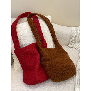 Homemade retro plush large capacity bucket bag shoulder bag autumn and winter cloth bag niche casual crossbody shoulder bag