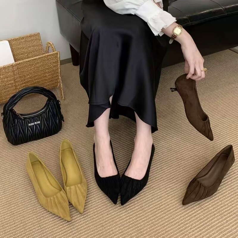 Ready Stock for Dropshipping~ Pointed Pleated High Heels, French-Style Soft Low-Heeled Shoes, Versatile Low-Heeled Kitten Heels