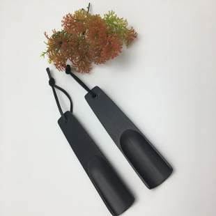 Lotus wood shoehorn household shoe accessories portable shoe lifting device with cowhide rope hotel shoe pull out a generation of hair