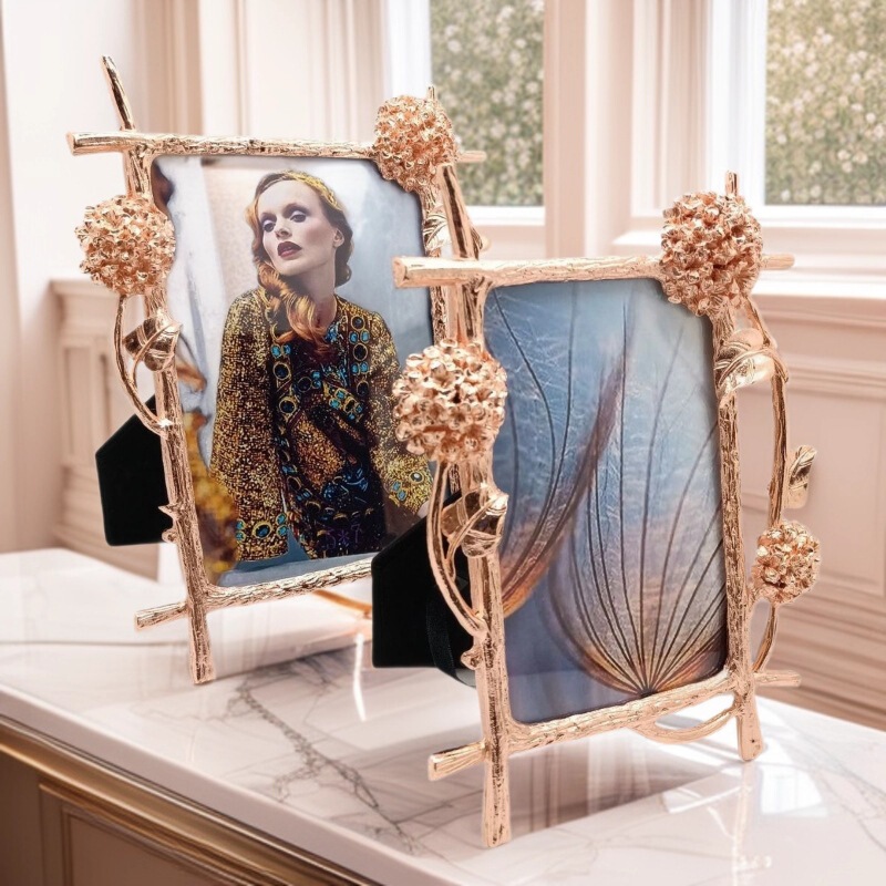 Rose gold metal photo frame, creative fashion metal photo frame with good quality and low price Rose gold metal photo frame, creative fashion metal photo frame with good quality and low price