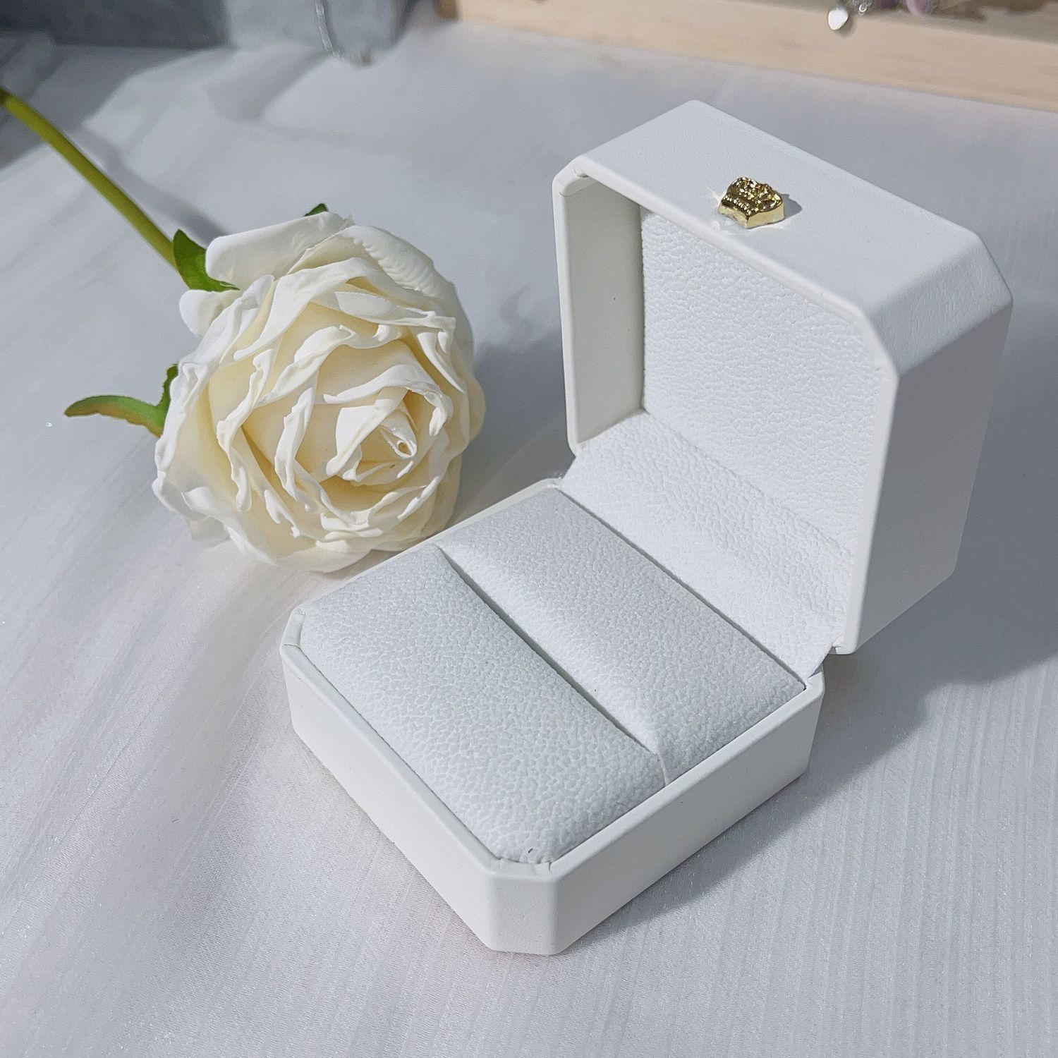 新款批发高级首饰盒钻戒礼盒高端珠宝盒网红高档对戒盒戒指精致