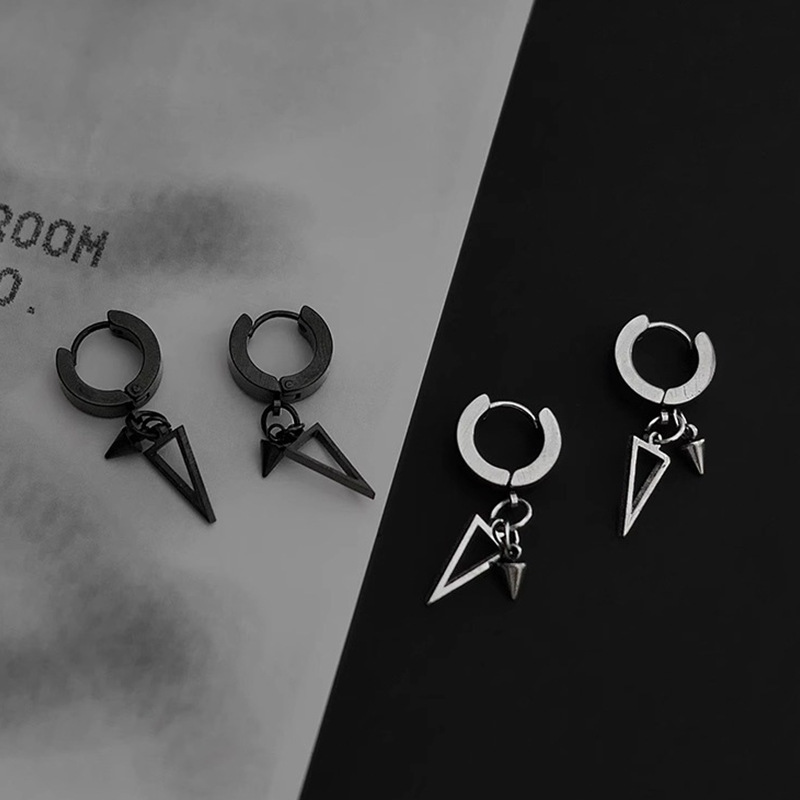 Boucles d'oreilles triangulaires tendance pour hommes, style punk minimaliste, en acier titane résistant à la décoloration, boucles d'oreilles pendantes uniques et polyvalentes_voghion.com