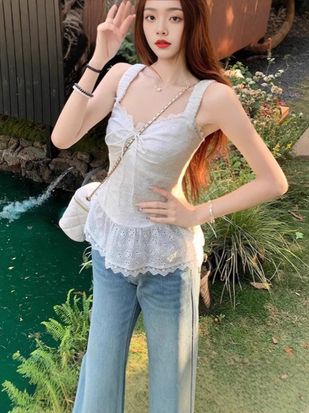 Lace design belt