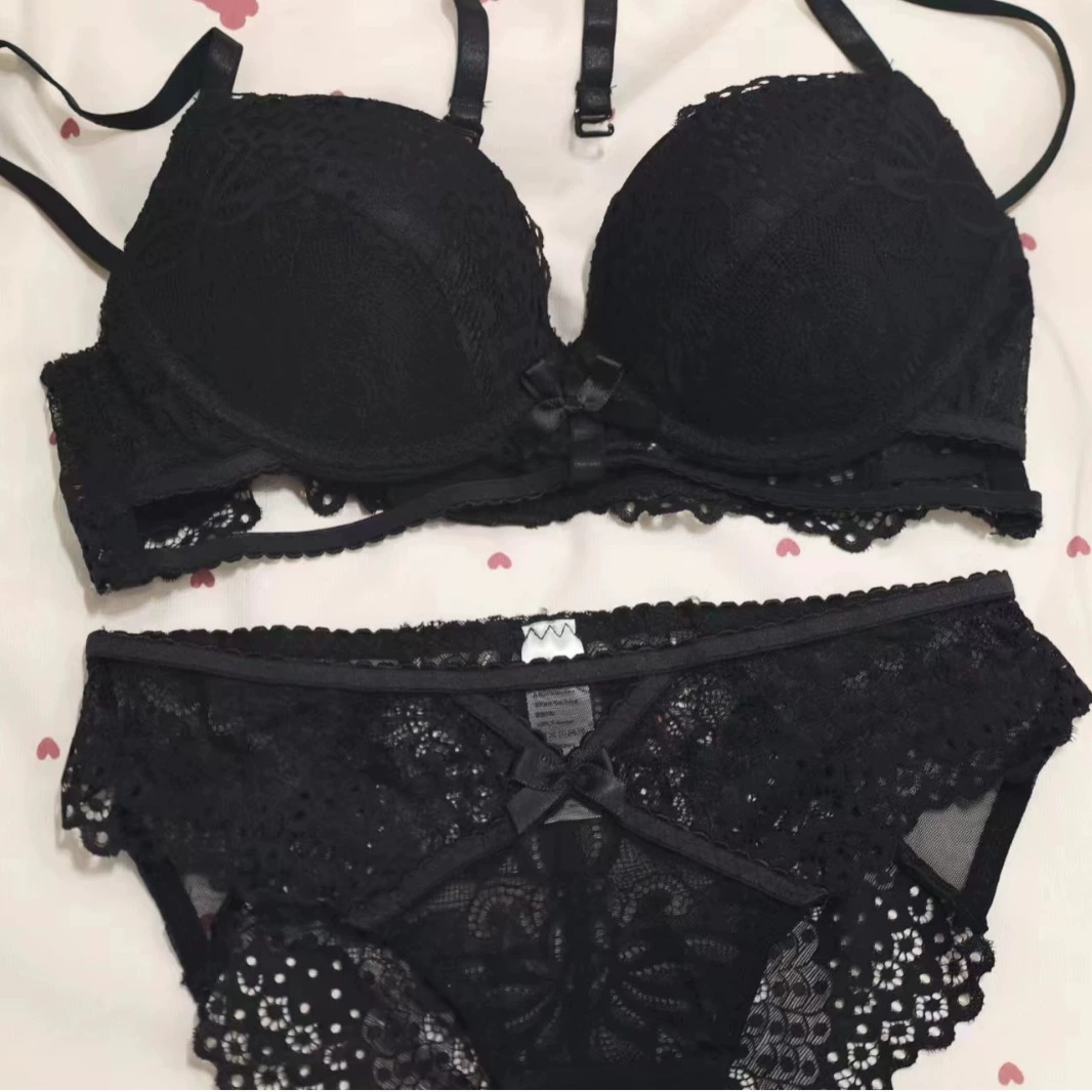 Sexy supporting bra with bow, set