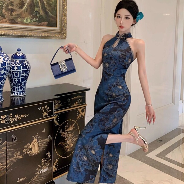 Elegant retro cheongsam