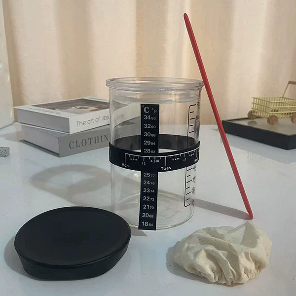 Cup body + plastic cover + black silicone sleeve + positioning belt + temperature sticker + scraper + cloth cap