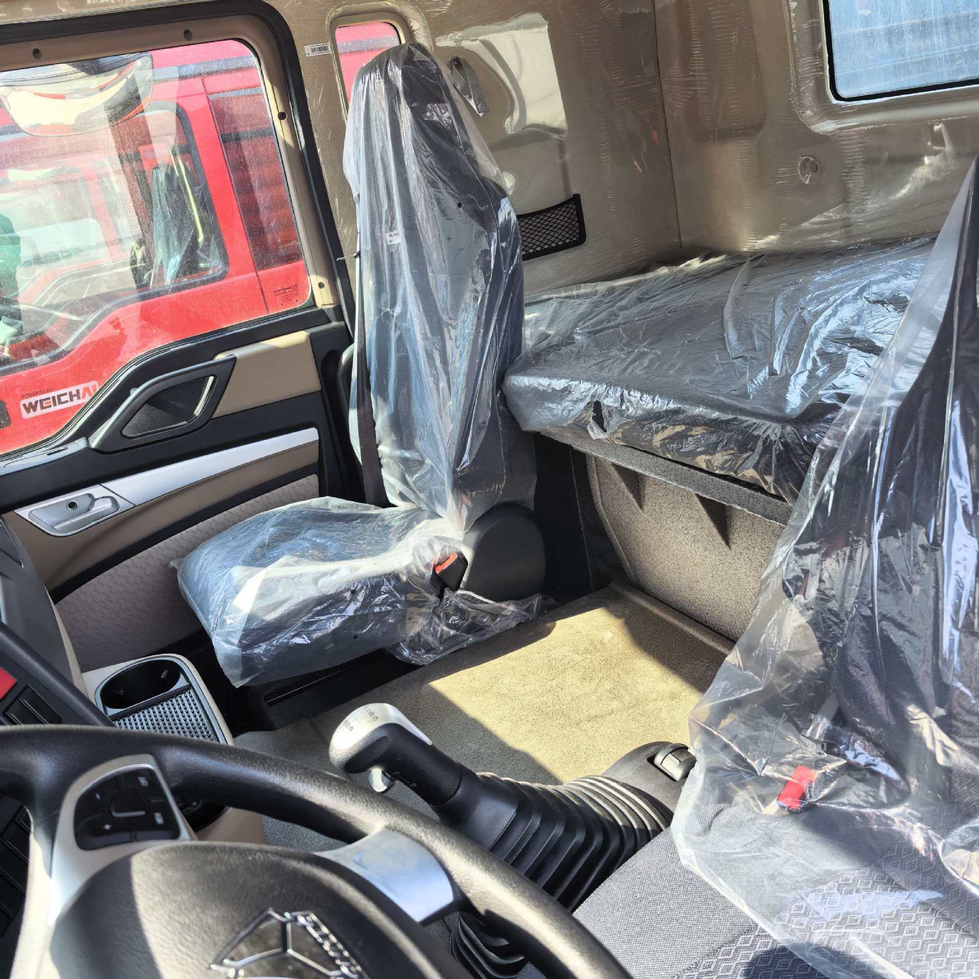 Cross-border Sinotruk HOWO 8X4 dump truck, front four-wheel rear eight-wheel muck truck, African Sinotruk HOWO tipper muck truck