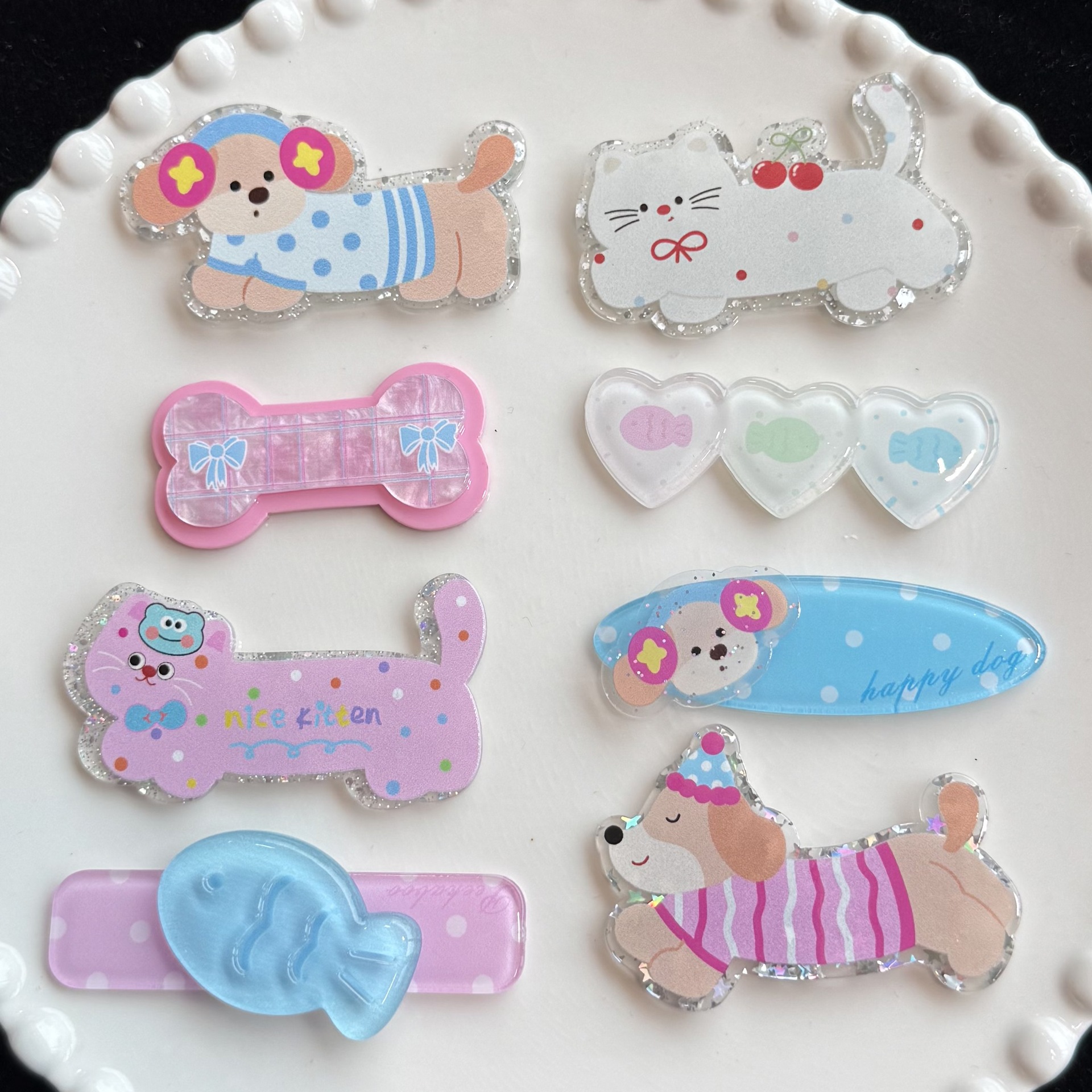 새로운 고급 플래시 만화 개 고양이 아크릴 액세서리 DIY 머리핀 휴대 전화 케이스 장식 구멍 신발