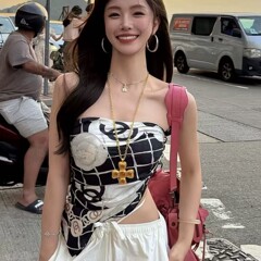 欧美时尚丝巾优雅围巾轻奢丝绸字母印花海外明星同款热销丝巾