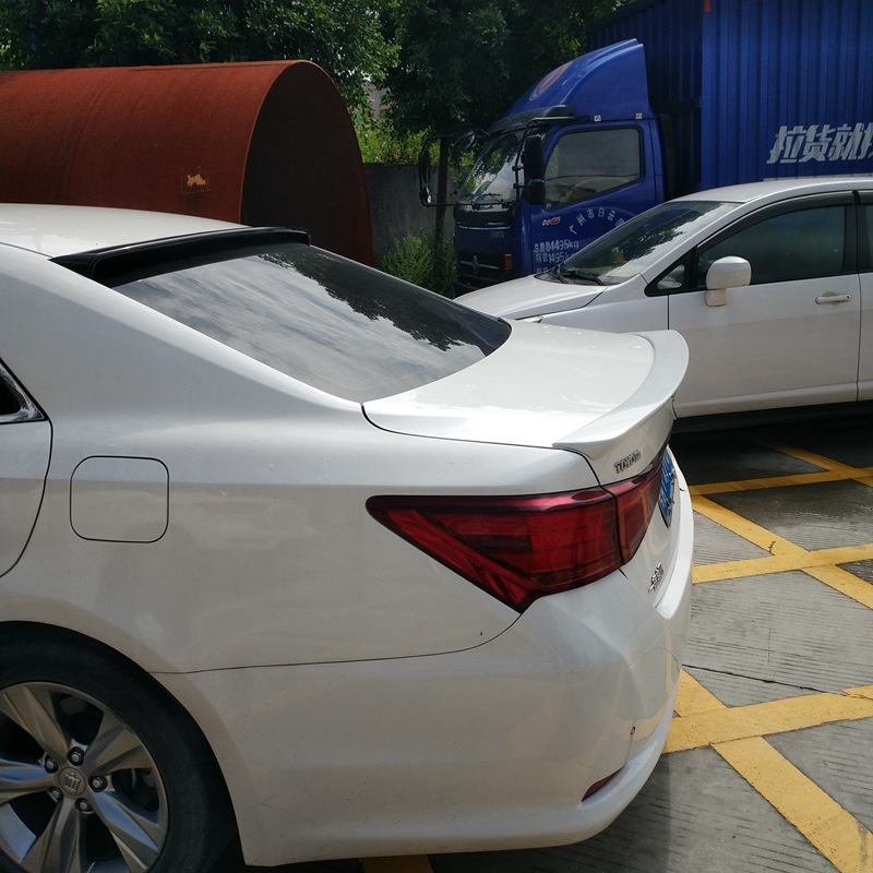 Suitable for 2015-2018 Toyota Crown Top Wing 14Th Generation Crown Modification Special Punch-Free Rear Spoiler