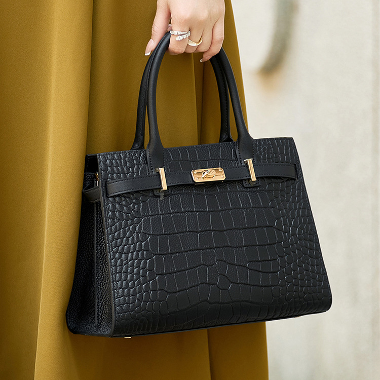 品牌女包代工贴牌加工厂女包轻奢真皮妈妈中年女士包包通勤手提包