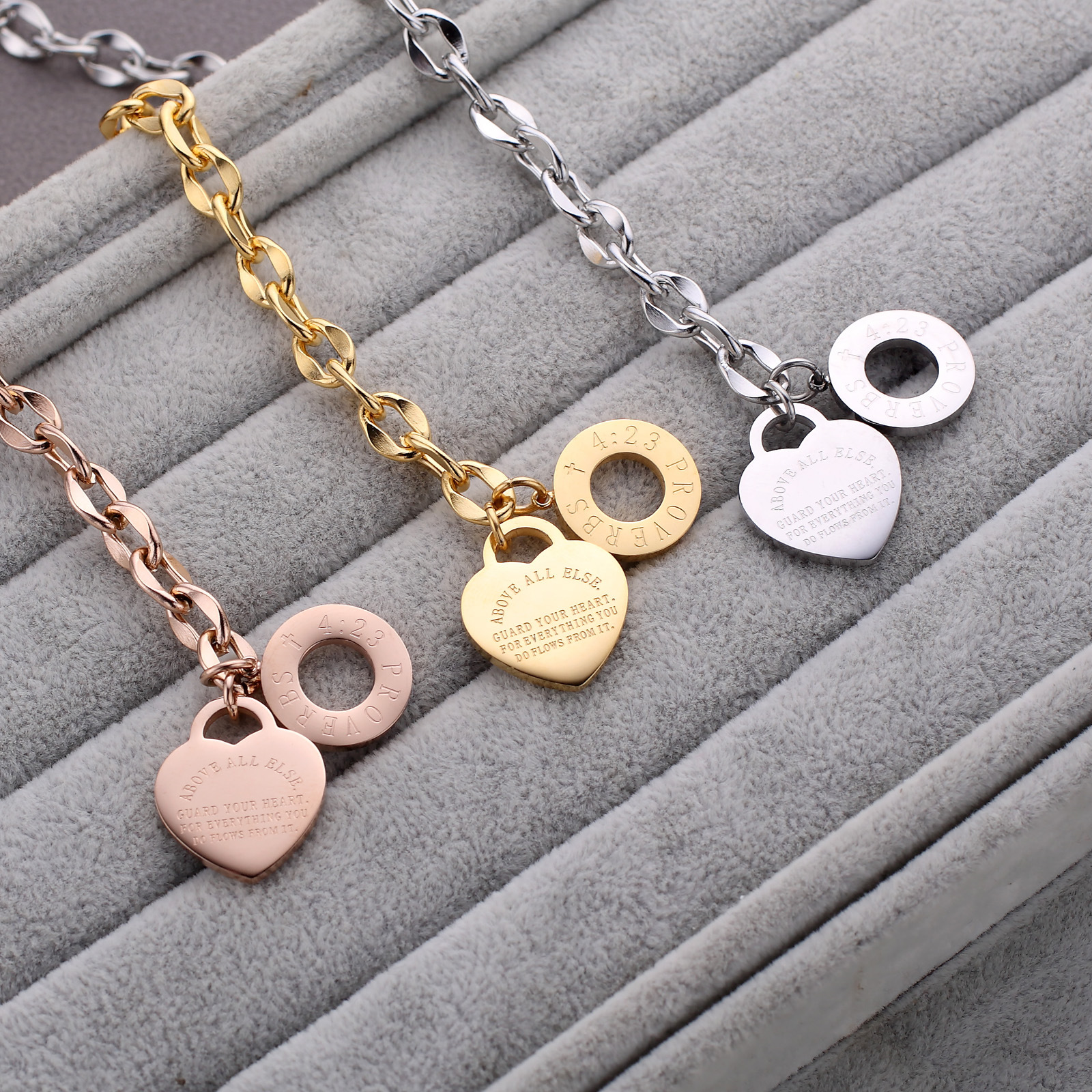 18g Weight Bracelets Classification Hot Fashion  Stainless Steel Peach Heart Tag Titanium Steel Bracelet Japanese Buckle Bracelet Wholesale