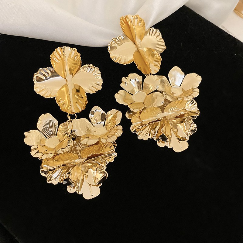 Pendientes de borla de flores transfronterizas de aguja de plata Pendientes de diseño de nicho europeo y americano Pendientes de temperamento de moda femenina Lujo ligero y de alta gama