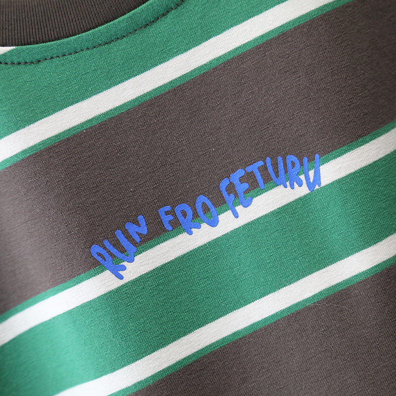 7185 Traje de manga corta para niños Pantalones cortos de camiseta a rayas de verano para niños 2025 Nuevo verano delgado y guapo de moda