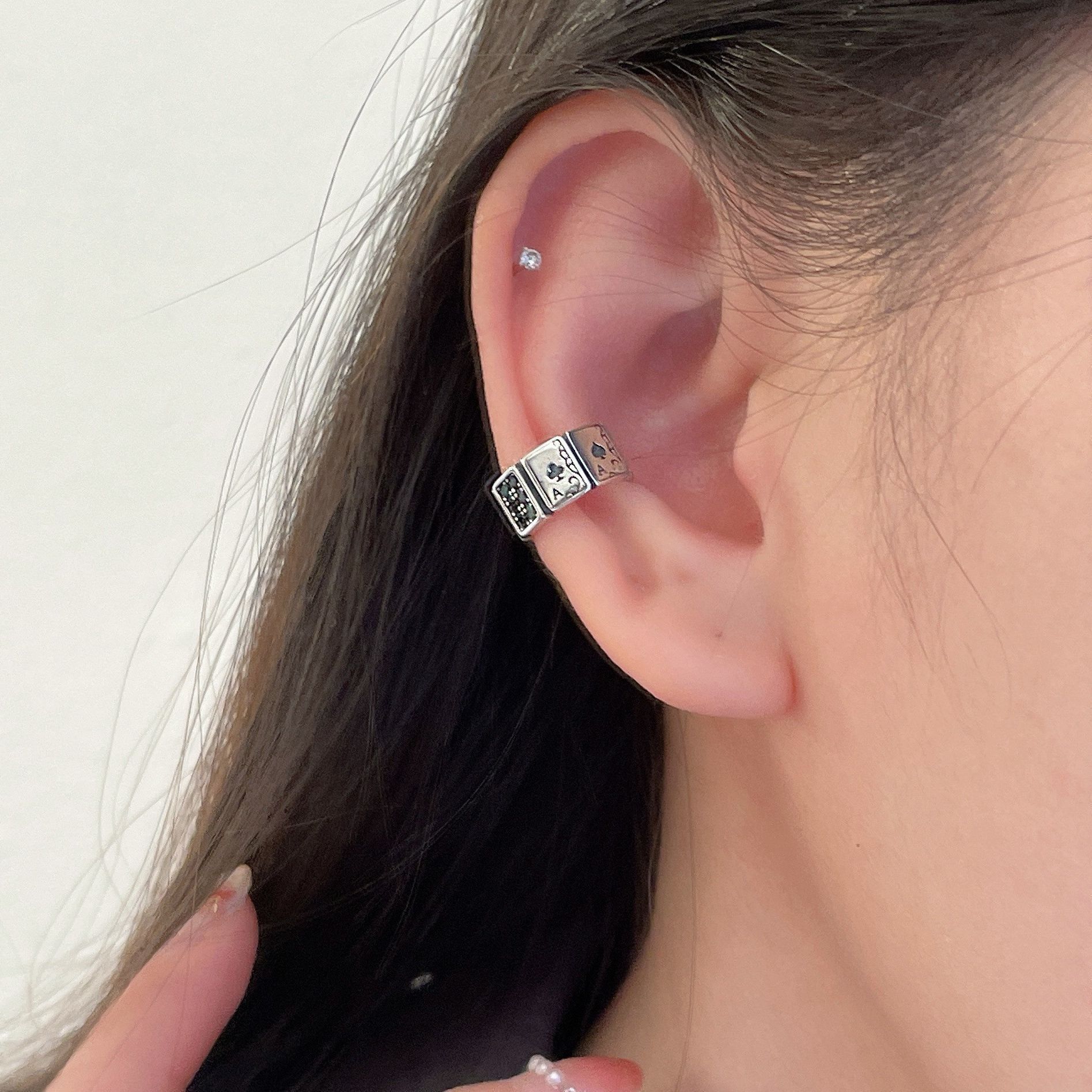 Estilo coreano moda poker diamante earless oído hueso clip mujer retro S925 plata personalizada pendientes hip hop pendientes