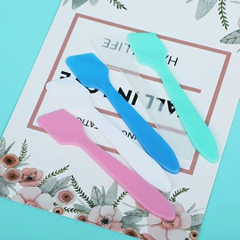 塑料瓶、壶;化妆品包装;量筒、量杯