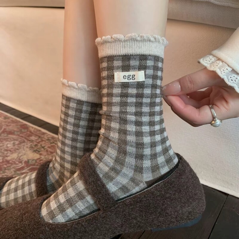 Retro plaid lace mid-calf socks for women, autumn and winter, gentle egg fabric label, college style, Japanese plaid stacked cotton socks