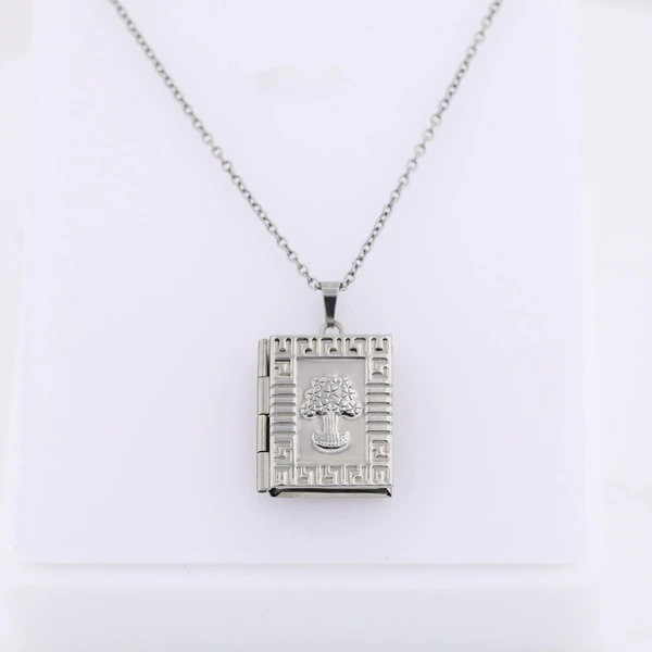 Square steel necklace, 19mm