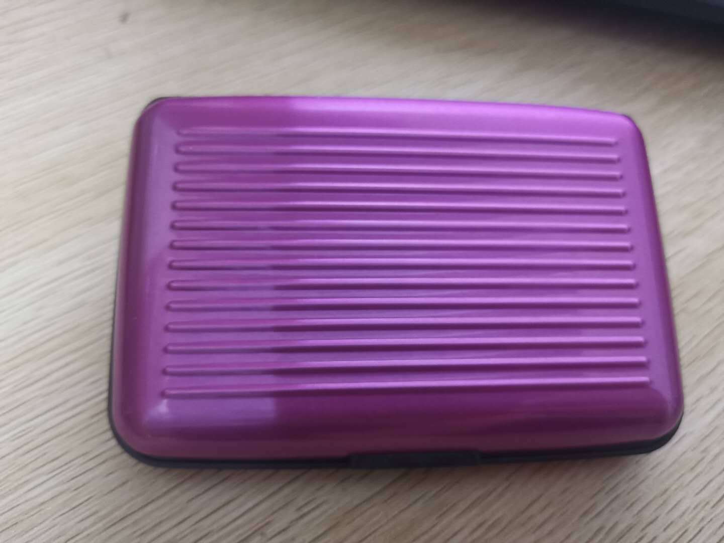 Titular de tarjeta de metal de aluminio de comercio exterior europeo y americano impermeable anti-magnético titular de la tarjeta de aleación de aluminio multifuncional titular de la tarjeta de identificación en stock