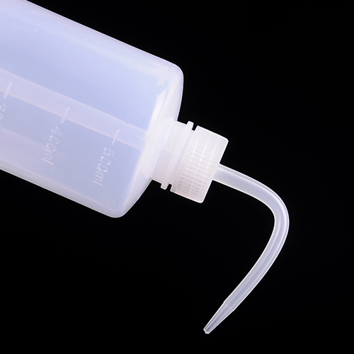 뾰족한 입 곡선 입 짜기 주전자 도구 가정용 물을주는 실내 식물 재배를위한 작은 물을주는 주전자 즙이 많은 물을주는 주전자 긴 입 주전자