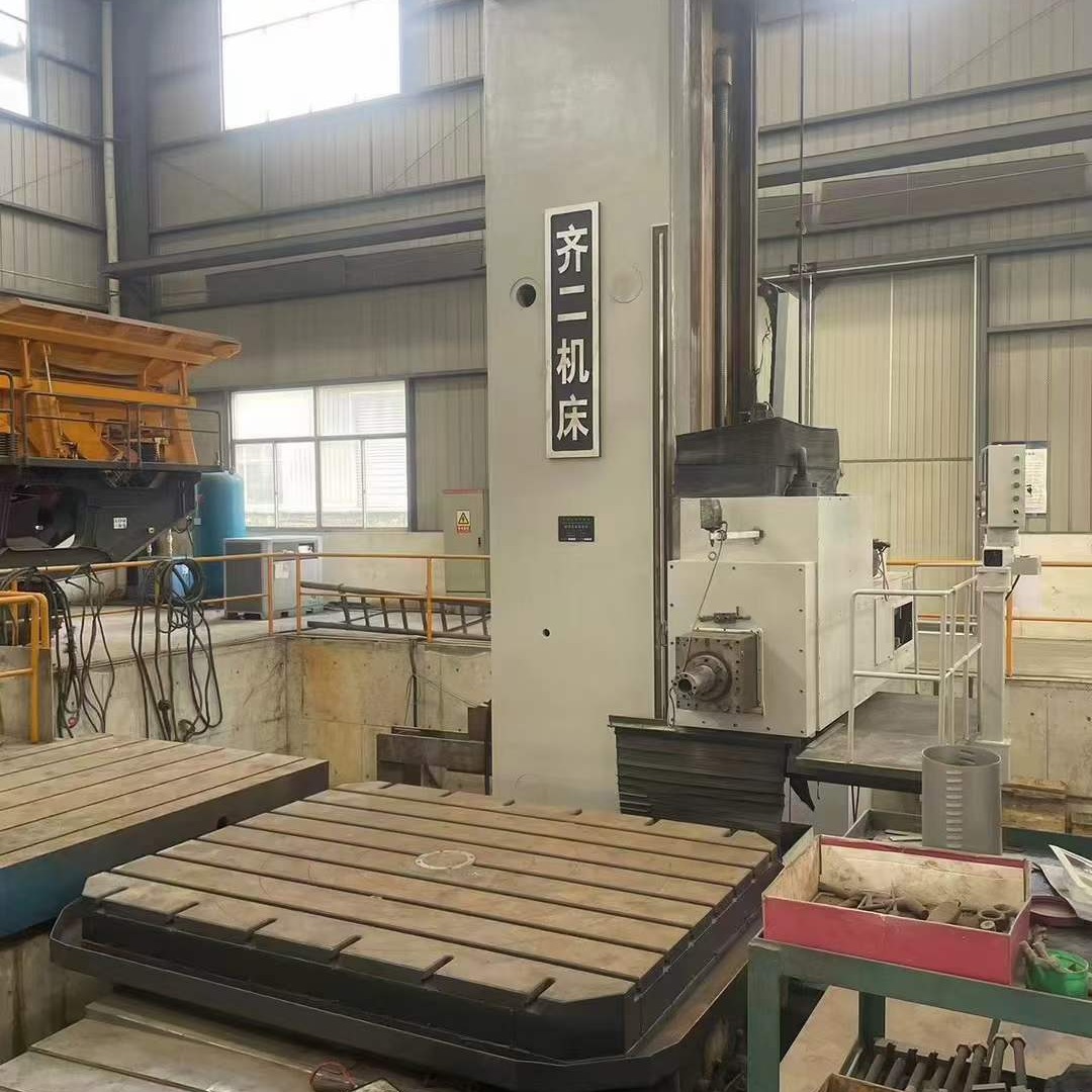 出售齐二TK6913-30x60数控落地铣镗床铣轴端部直径221.44