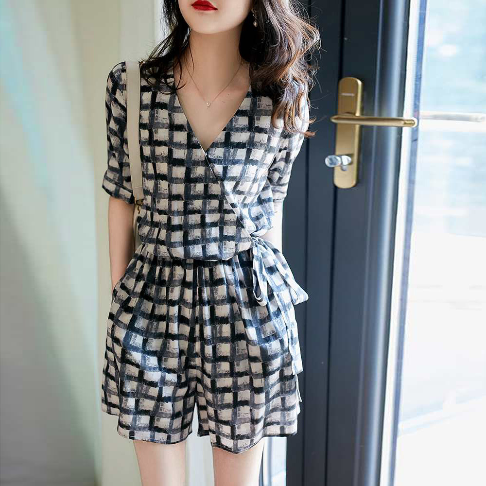Classic Blooming Elegant French Ink Plaid Mulberry Silk Jumpsuit For Women Summer High Waist Slim Casual Wide Leg Shorts