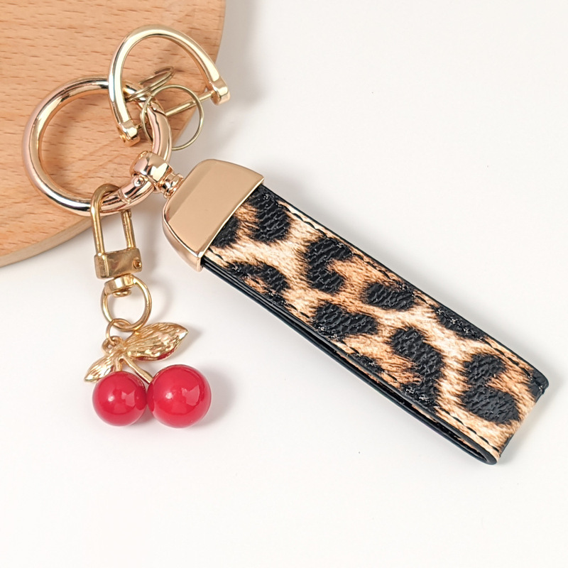 Leopard Print Keychain Heart Cherry Pendant Car Keychain Fashion Keychain Leather Accessories Bag Men's