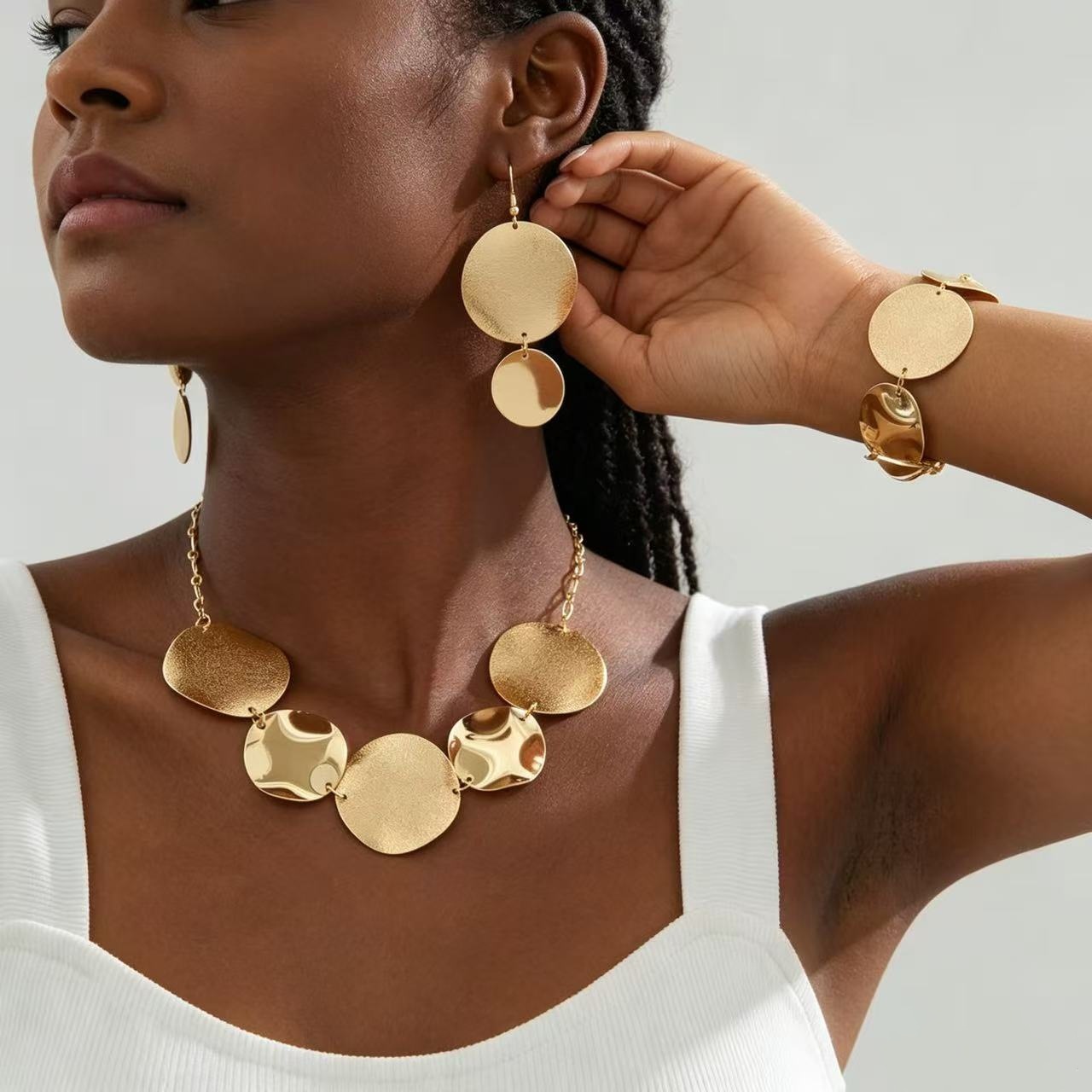 Exaggerated Metal Circle Earrings in European and American Style, Trendy and Simple, Unique Korean Versatile Large Circle Pendant Necklace and Bracelet for Women