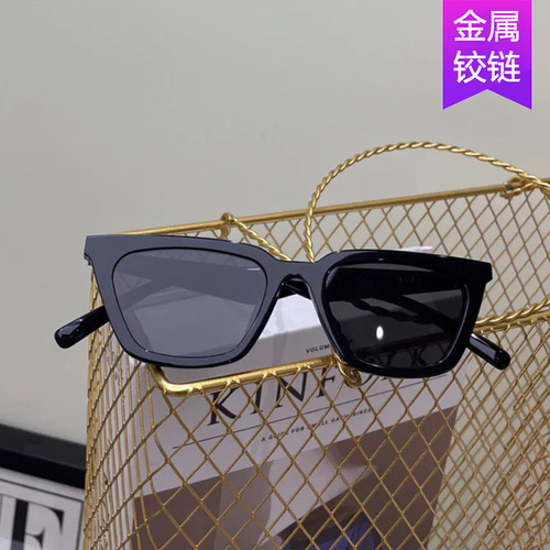 Retro personality cat eye small face sunglasses 2020 new street style sunglasses Xiaohongshu internet celebrity same style sunglasses