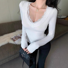 5205时尚新款纯欲蕾丝V领打底T恤女秋冬修身显瘦弹力内搭短款长袖